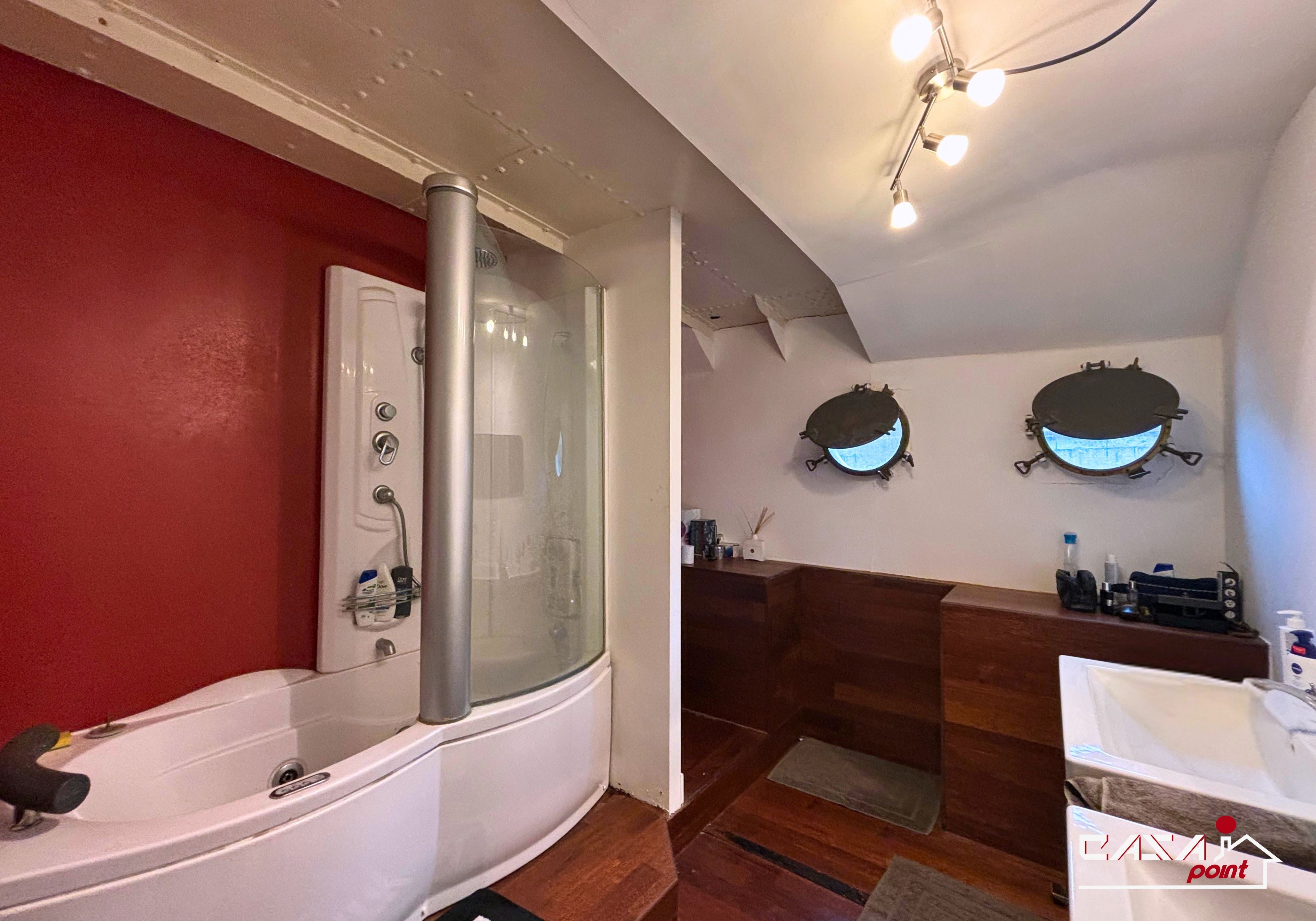 magnifique péniche de 185 m² située sur le paisible canal de Oisquercq - Photo 9