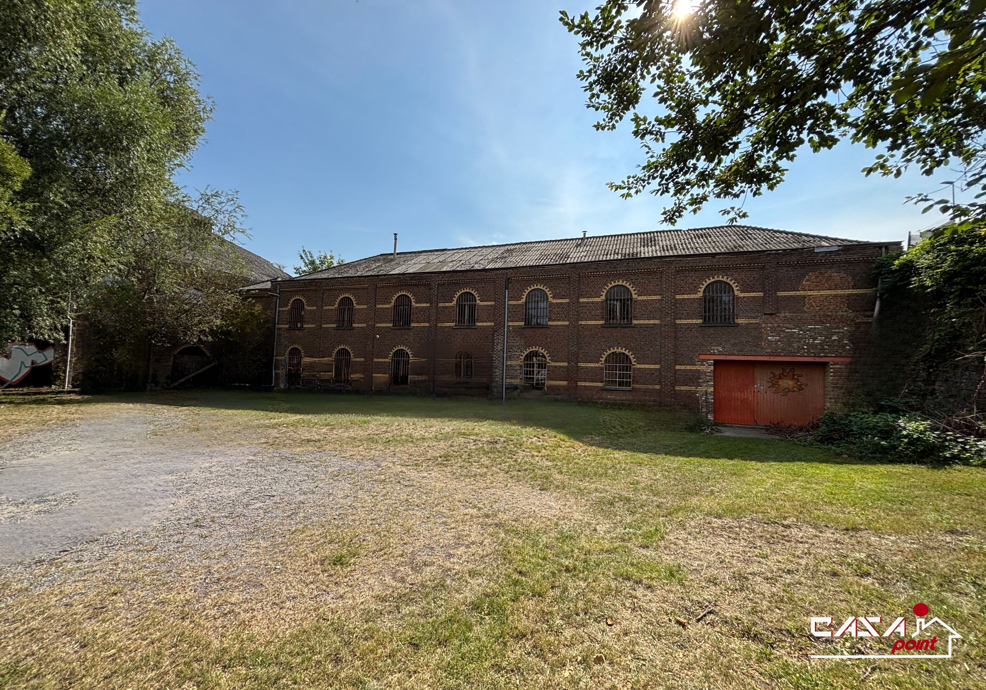Terrain de 21 ares 93 centiares avec bâtiment existant de type industriel. - Photo 7