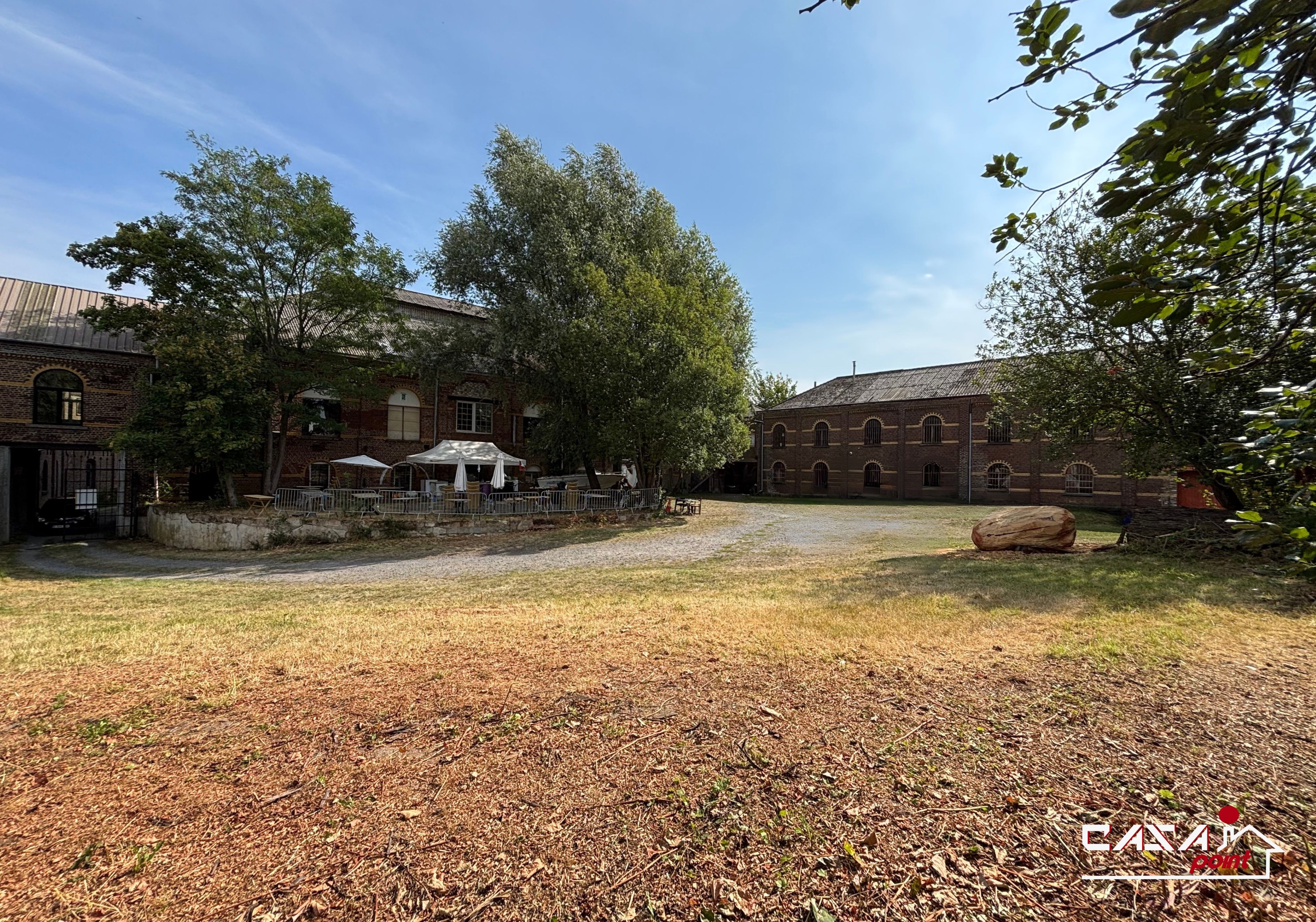 Terrain de 21 ares 93 centiares avec bâtiment existant de type industriel. - Photo 3