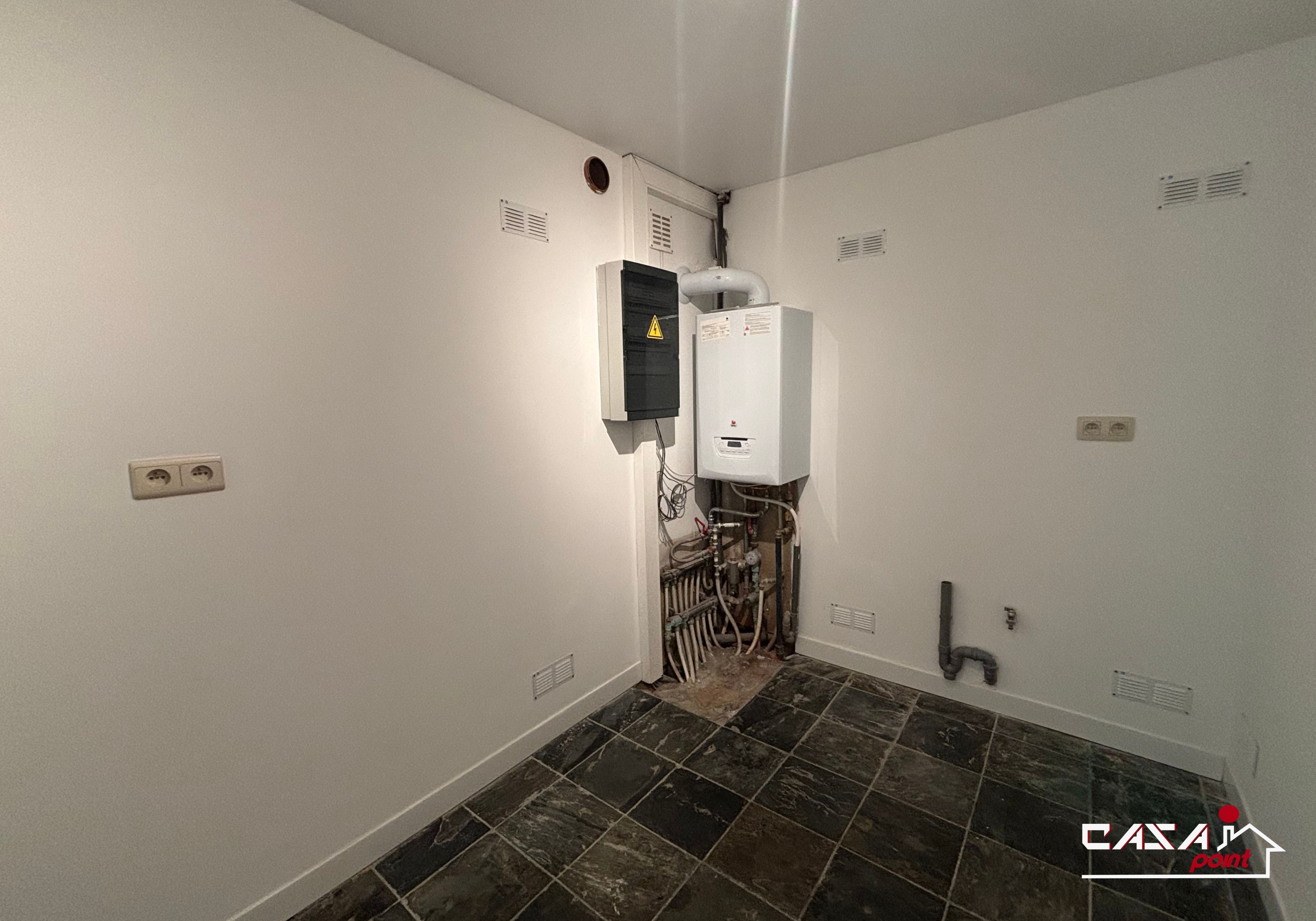 Maison style fermette 2 chambres avec jardin et piscine commune - Photo 8