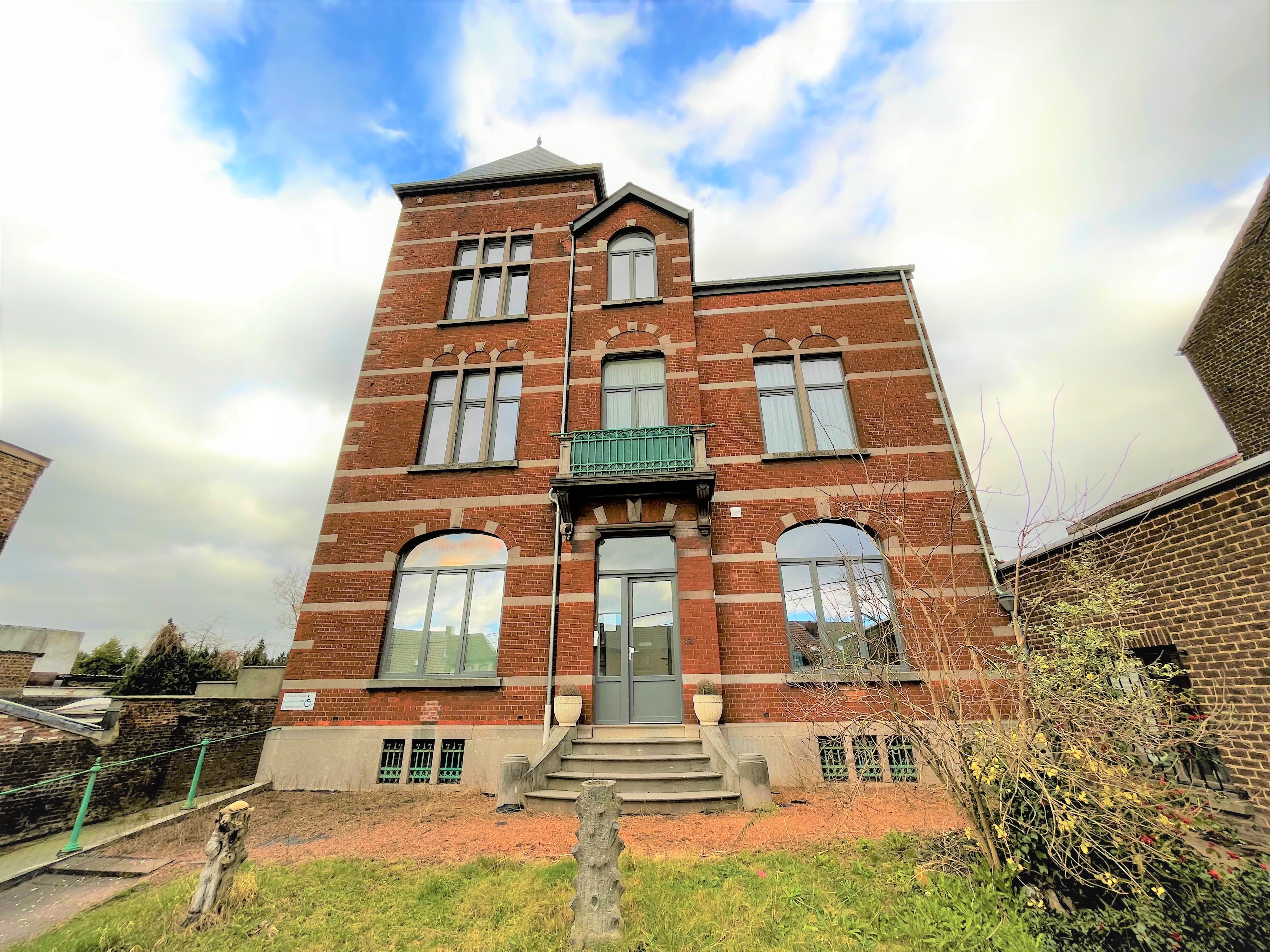 Apparement 1 chambre sur la place de Clabecq 