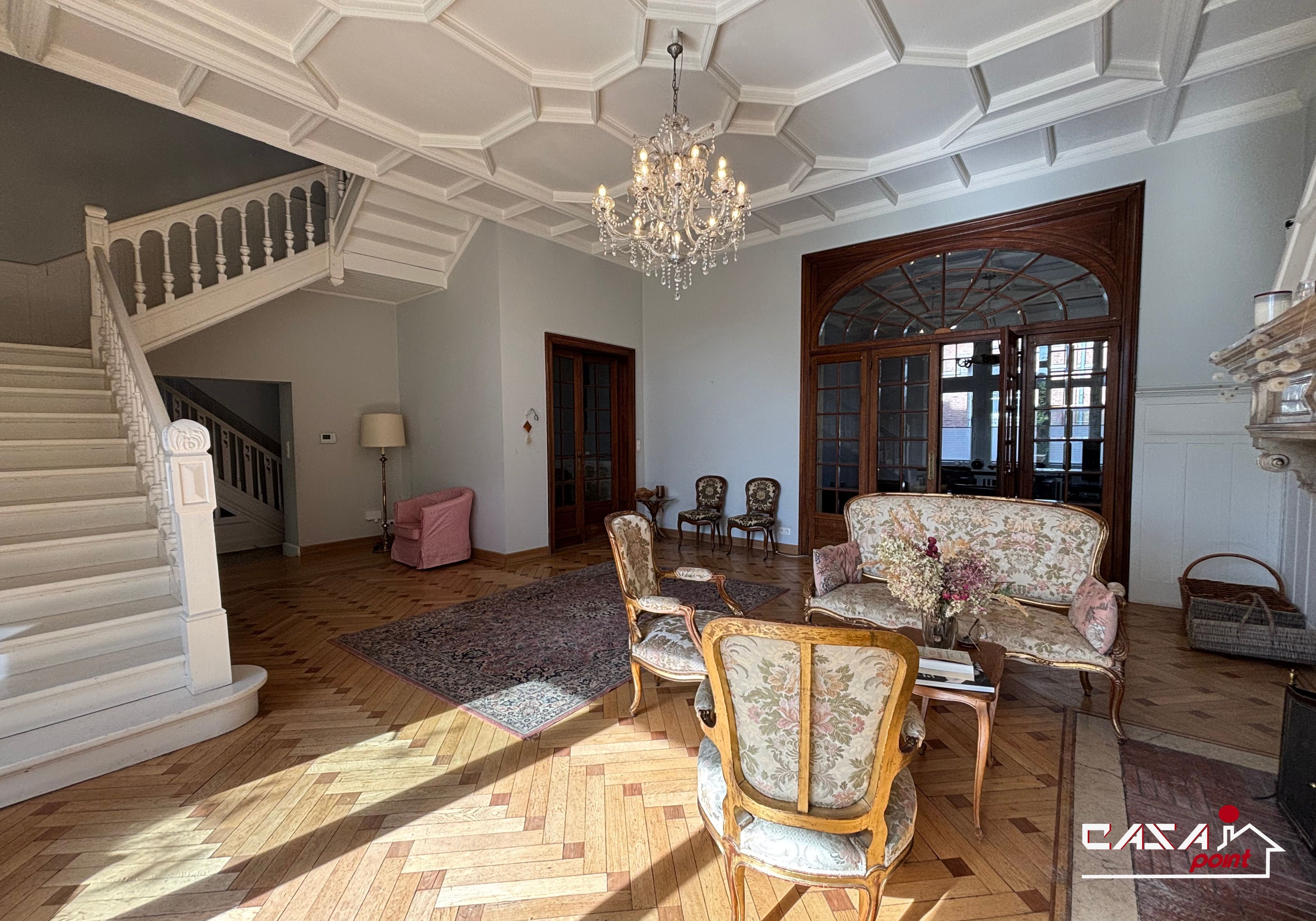 Maison d'exception au centre ville avec grand jardin - Photo 2