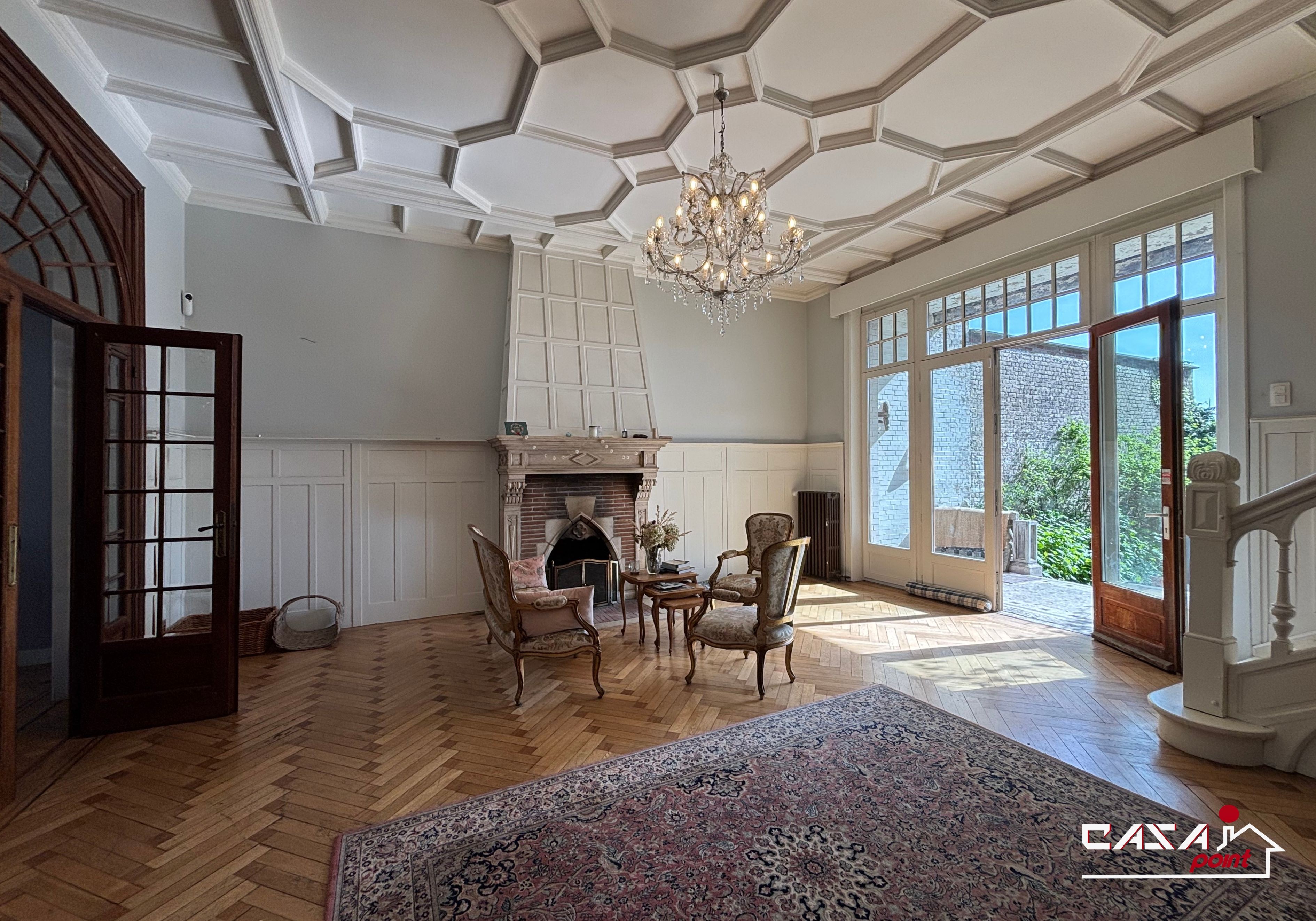 Maison d'exception au centre ville avec grand jardin - Photo 5