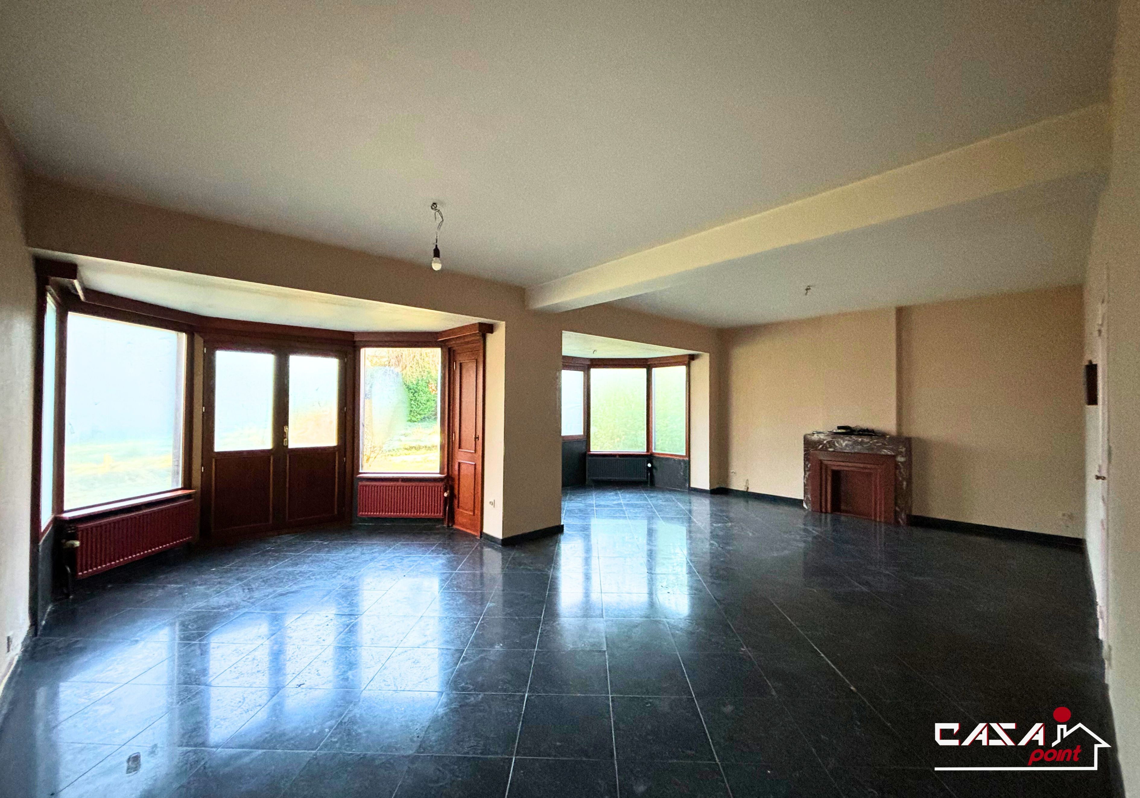 Villa sur un terrain de 38 ares  - Photo 2