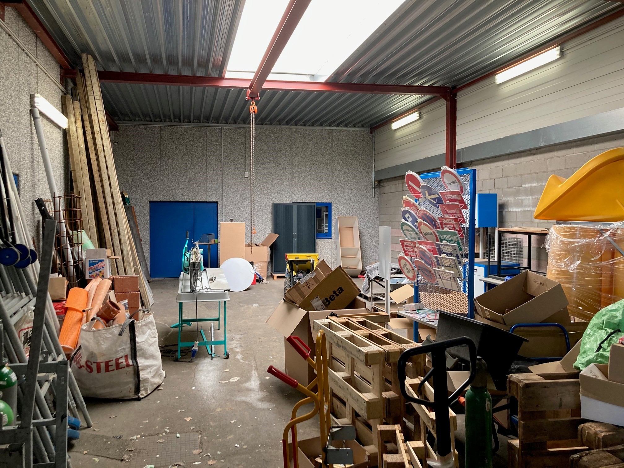 Entrepôt de 165 m²  - Photo 2