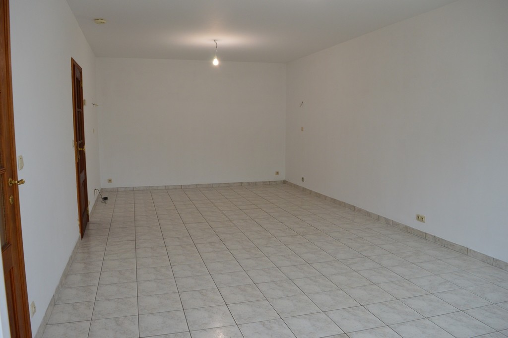 Elisabeth  - Photo 3