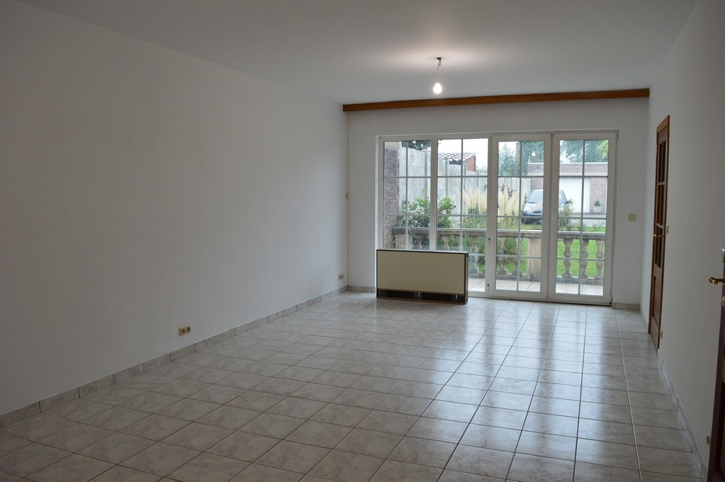 Elisabeth  - Photo 2