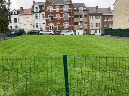 Terrain à bâtir de 4 ares 67 centiares pour la construction d'un projet de 6 appartement - Photo 6