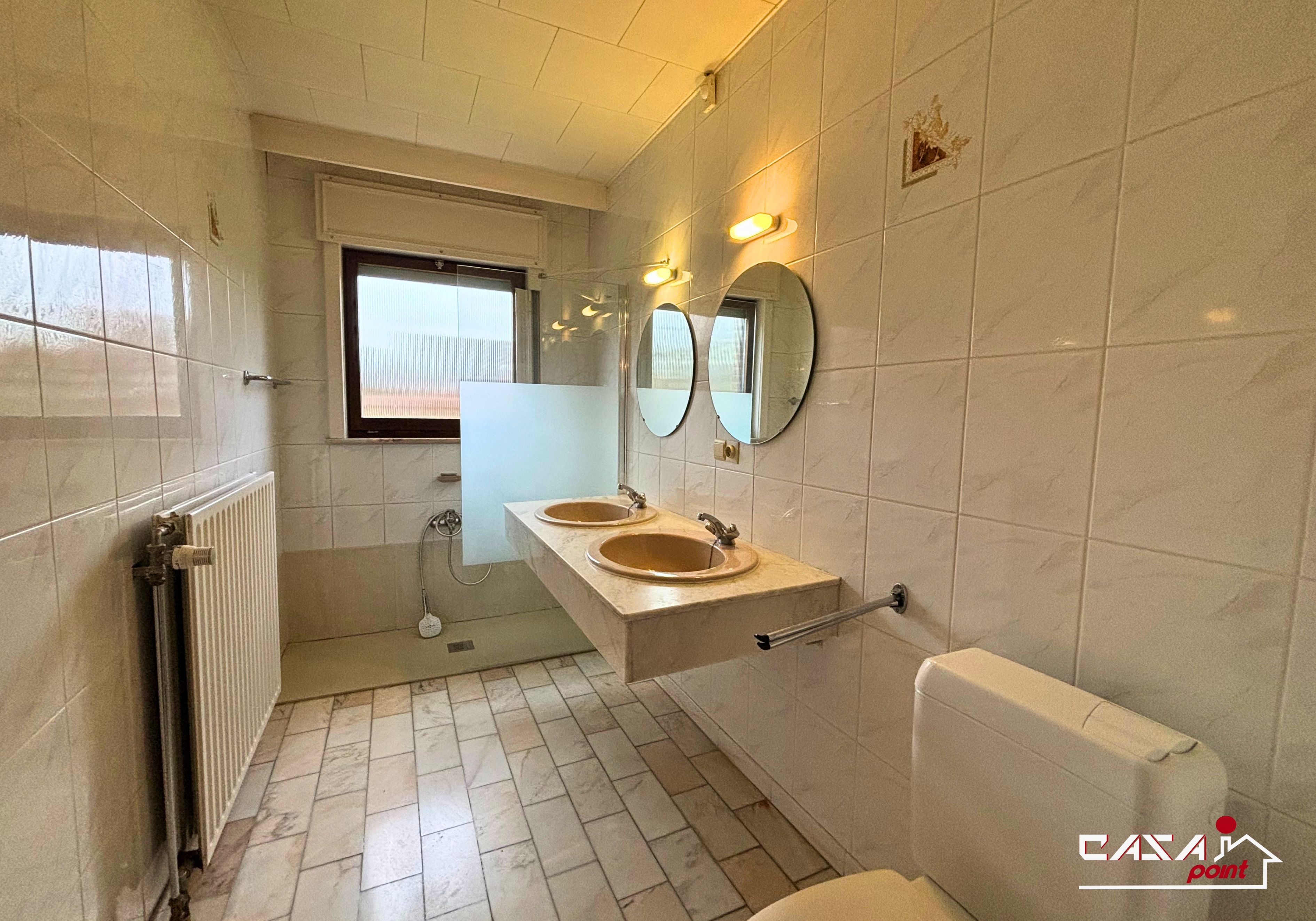 Villa de plain-pied avec jardin et garage  - Photo 7