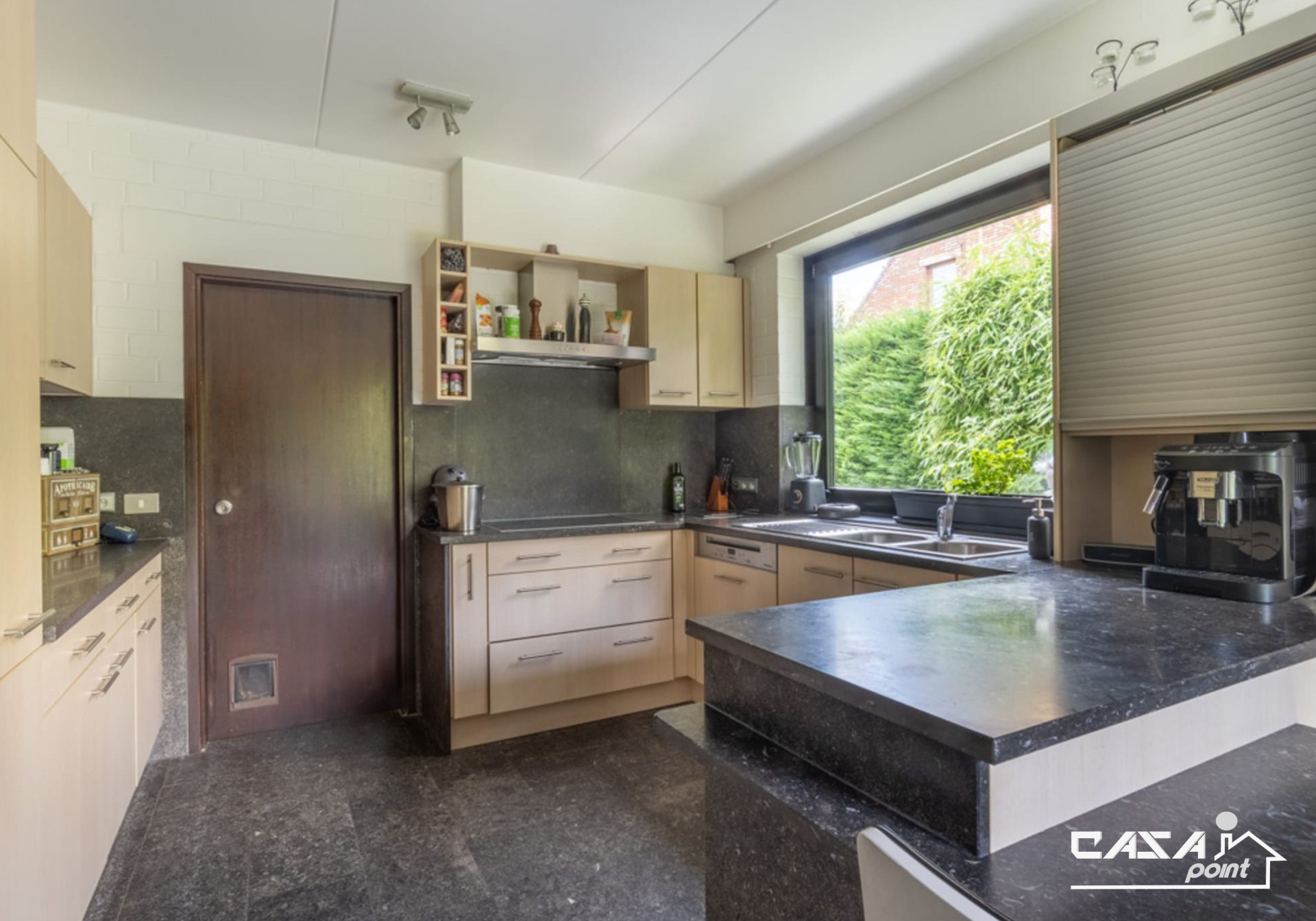 Villa d’architecte d’exception avec 5 chambres et jardin ouvert sur une réserve naturelle à Ophain - Photo 9