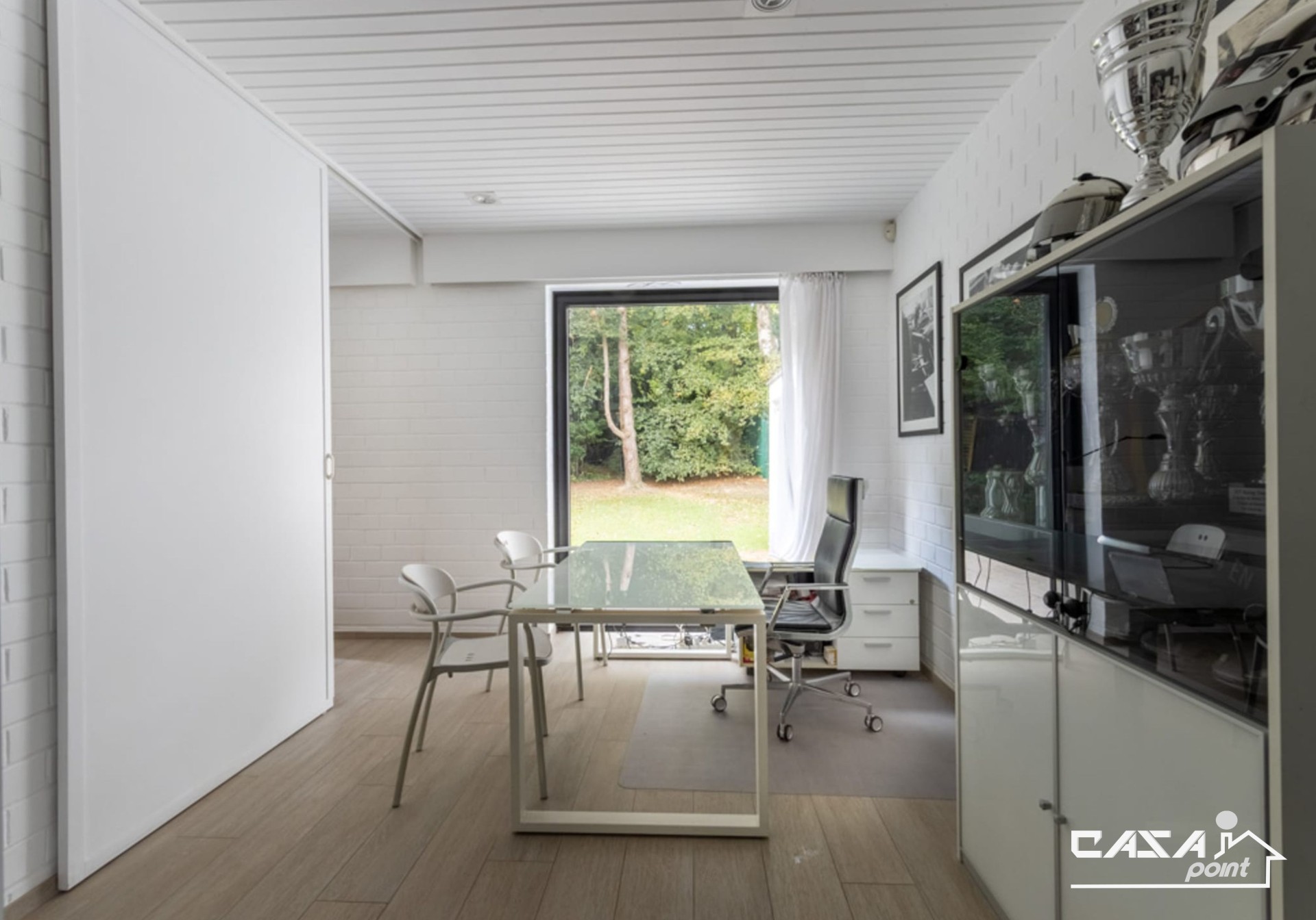 Villa d’architecte d’exception avec 5 chambres et jardin ouvert sur une réserve naturelle à Ophain - Photo 11